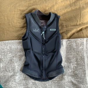 Ion Ivy womens impact vest